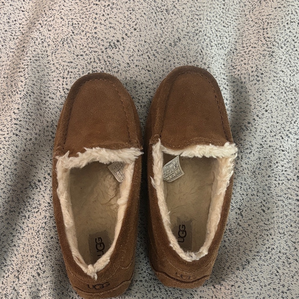 Little Boys UGG Tan Suede Moccasins with Cream Lining - Size 2